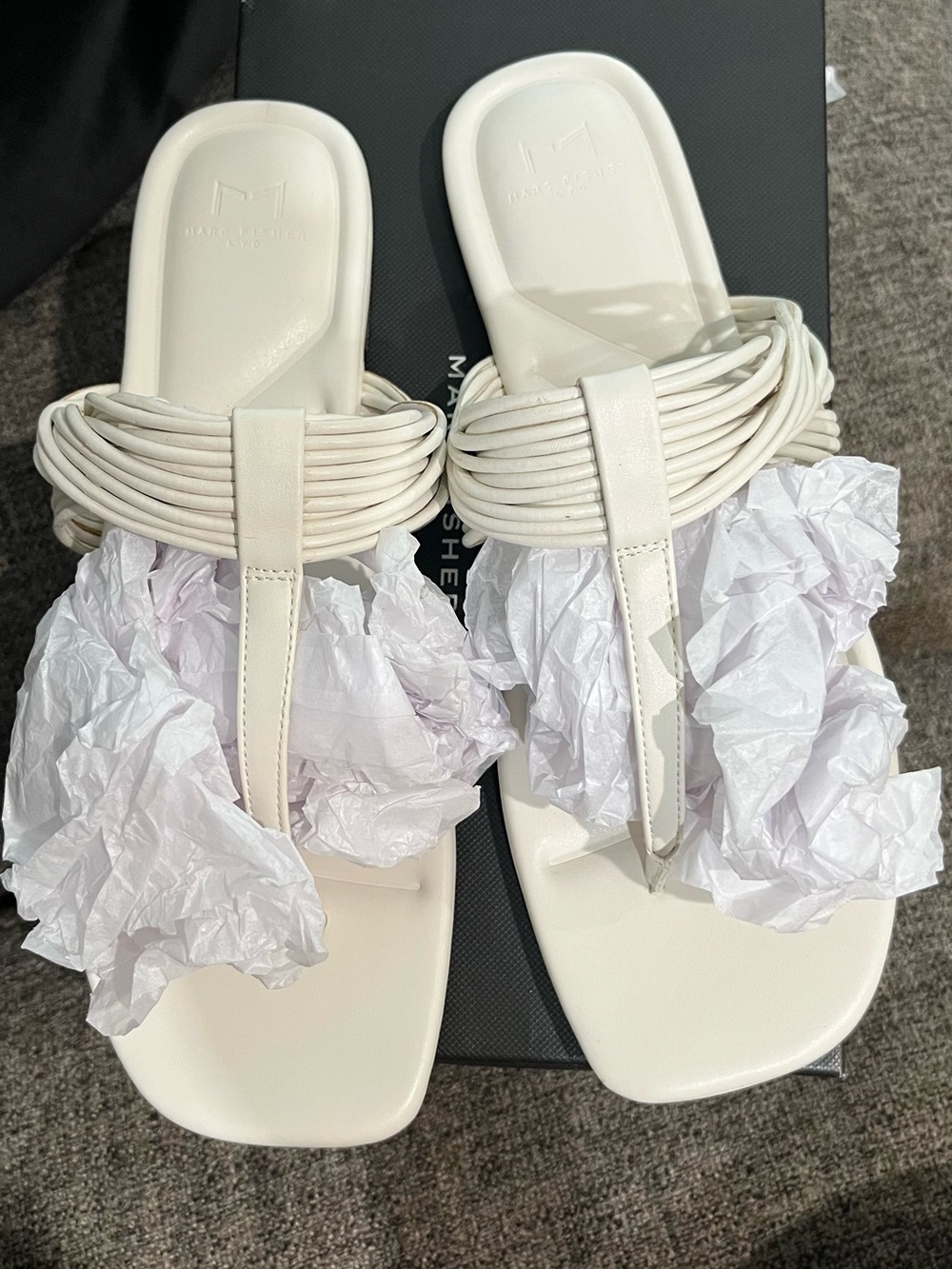 NWB Marc Fisher Tanya Ivory Thong Sandals with Wrapped Strap Detail